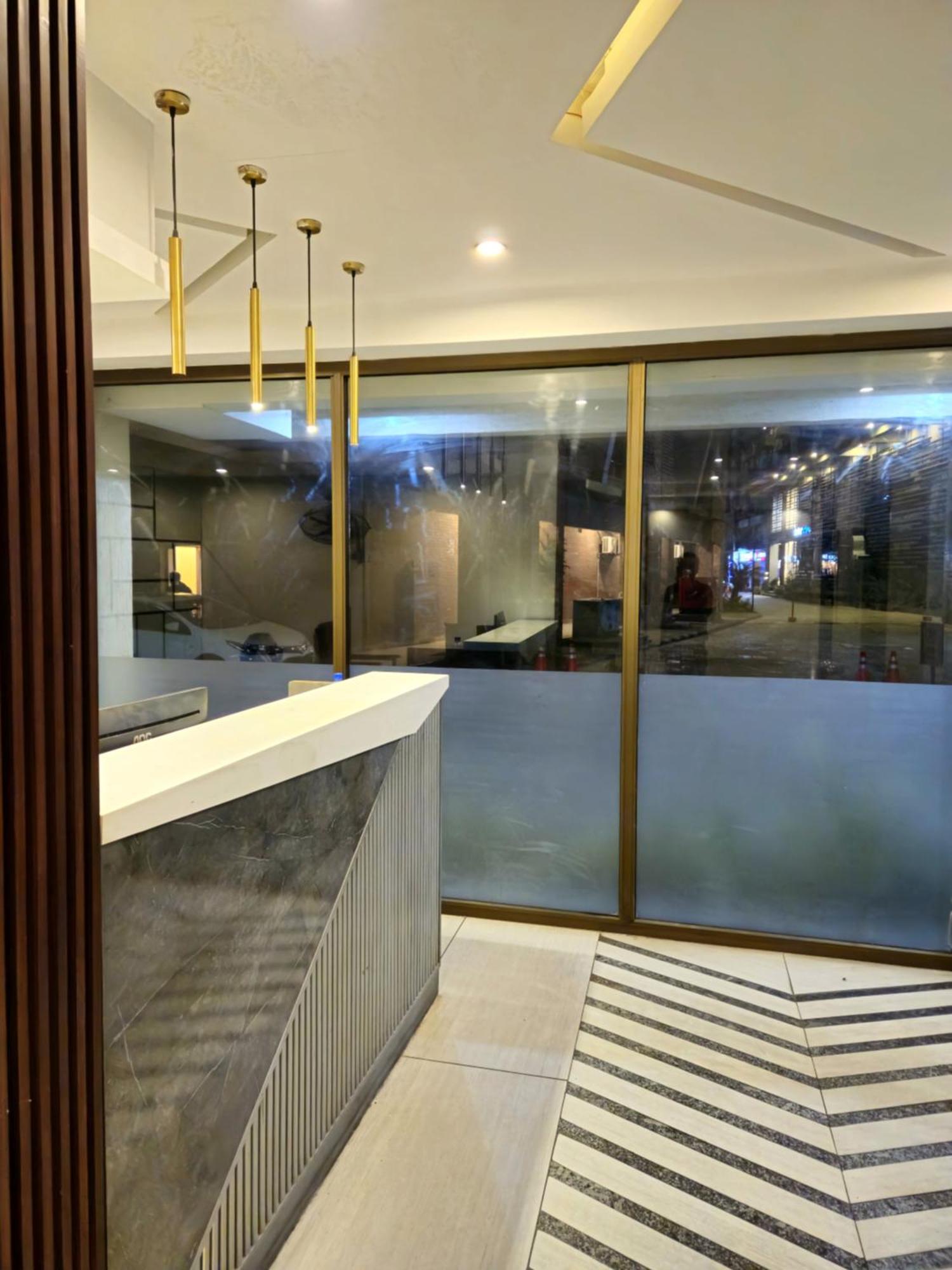 Aesthetic Scenic Luxurious Apartment - Bahria Heights 라왈핀디 외부 사진