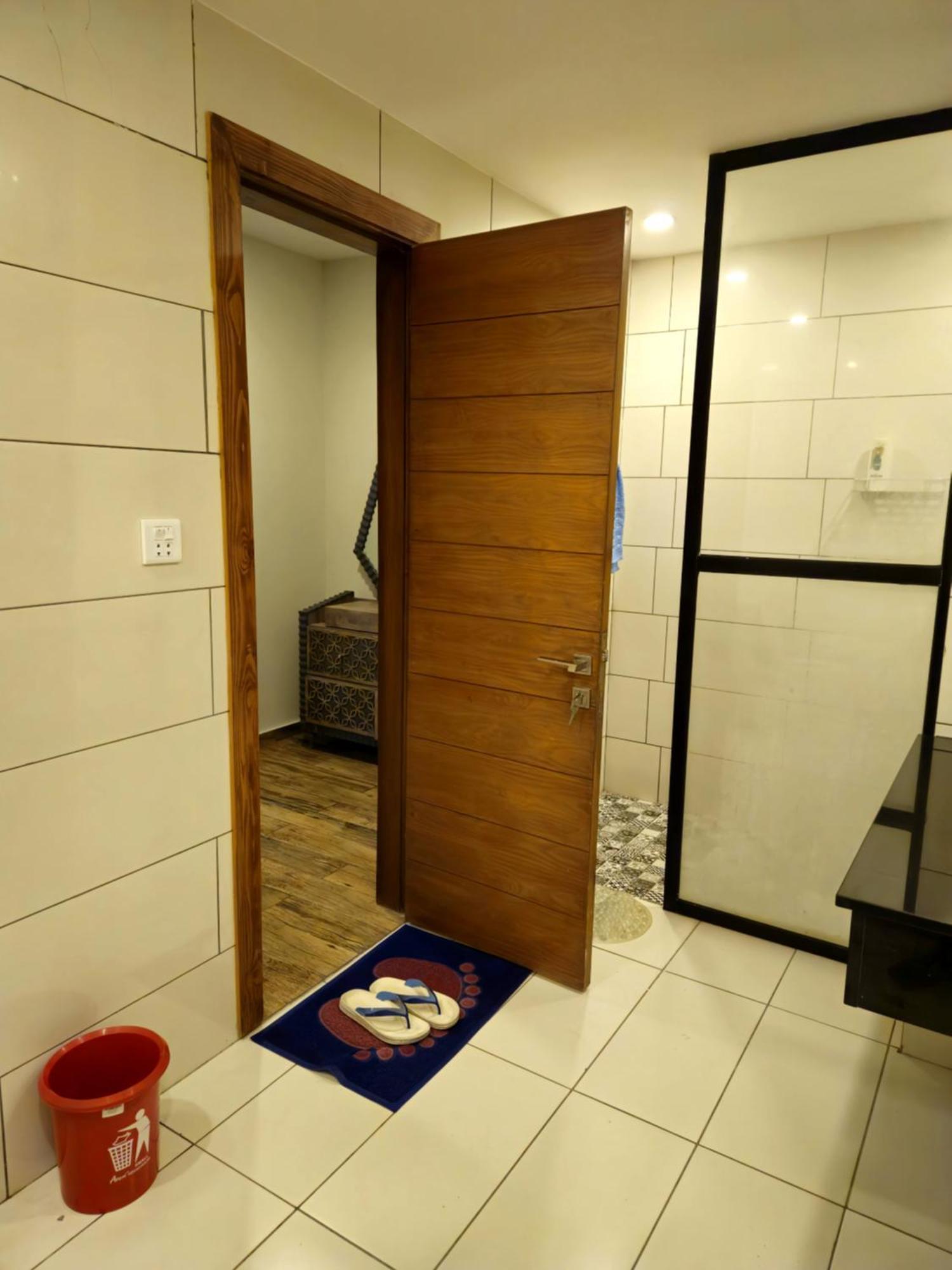 Aesthetic Scenic Luxurious Apartment - Bahria Heights 라왈핀디 외부 사진