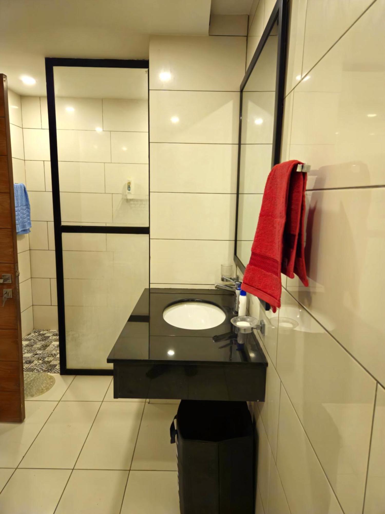 Aesthetic Scenic Luxurious Apartment - Bahria Heights 라왈핀디 외부 사진